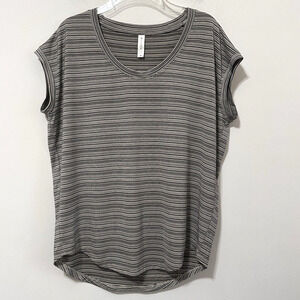 Athleta‎ Cloudlight Stratus Striped Tee M Gray Workout Gym Short Sleeve Active